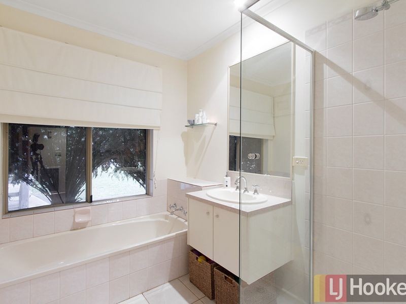 1 Garem Gam Wynd, Narre Warren South VIC 3805