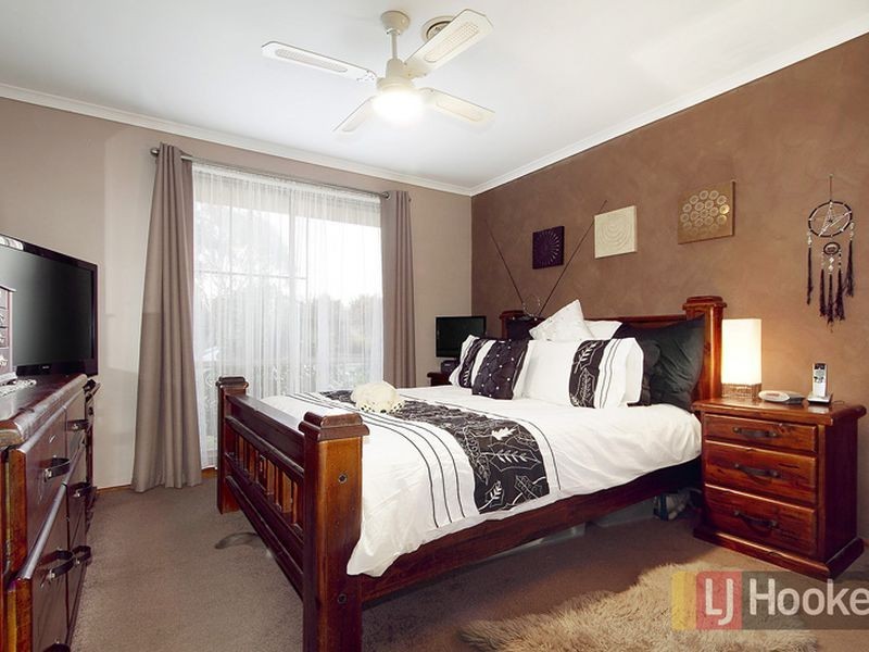 2 Forrester Walk, Narre Warren South VIC 3805