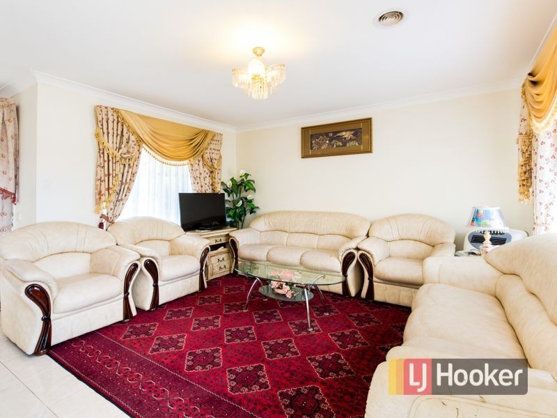 1 Baronet Walk, Narre Warren South VIC 3805