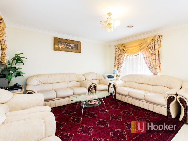 1 Baronet Walk, Narre Warren South VIC 3805