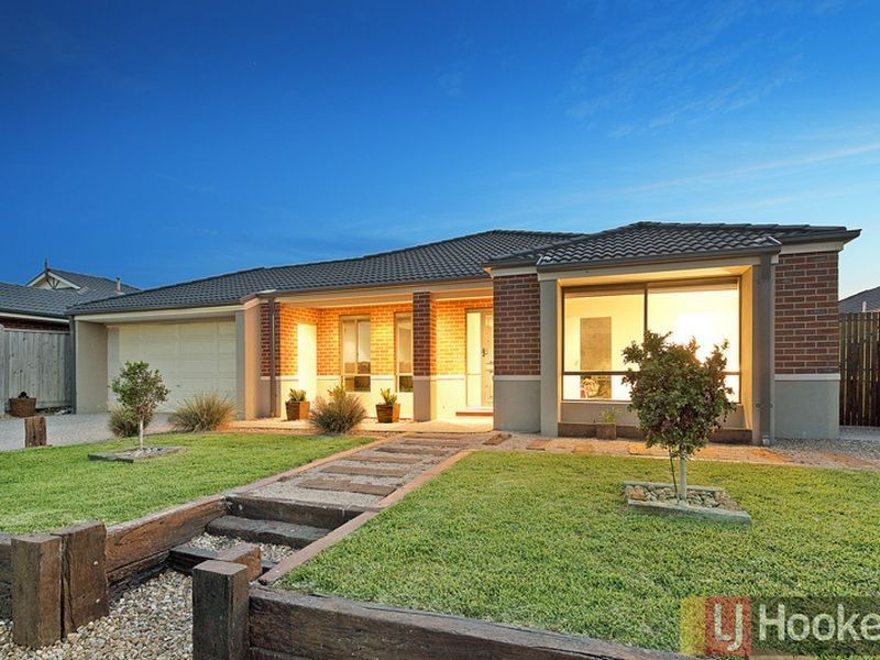 59 Westmoreland Avenue, Cranbourne North VIC 3977