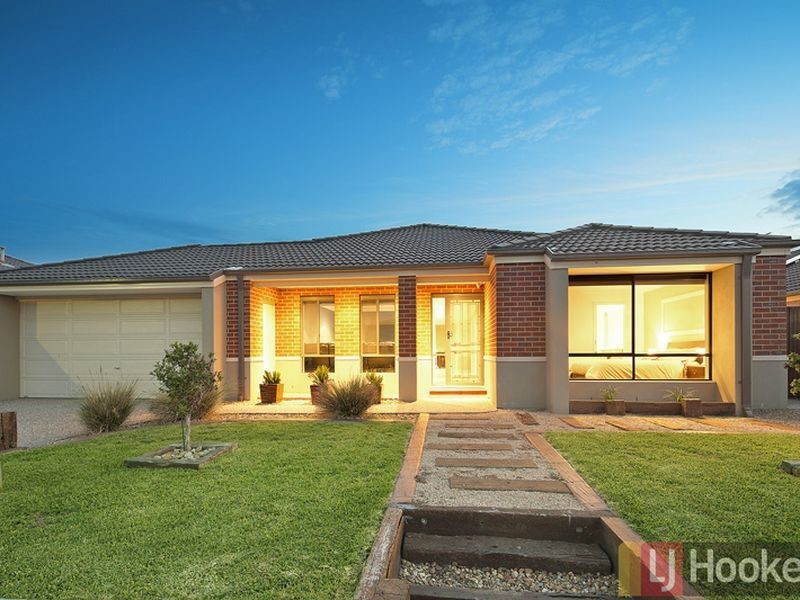 59 Westmoreland Avenue, Cranbourne North VIC 3977