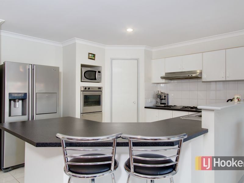 18 Osmington Circle, Narre Warren South VIC 3805