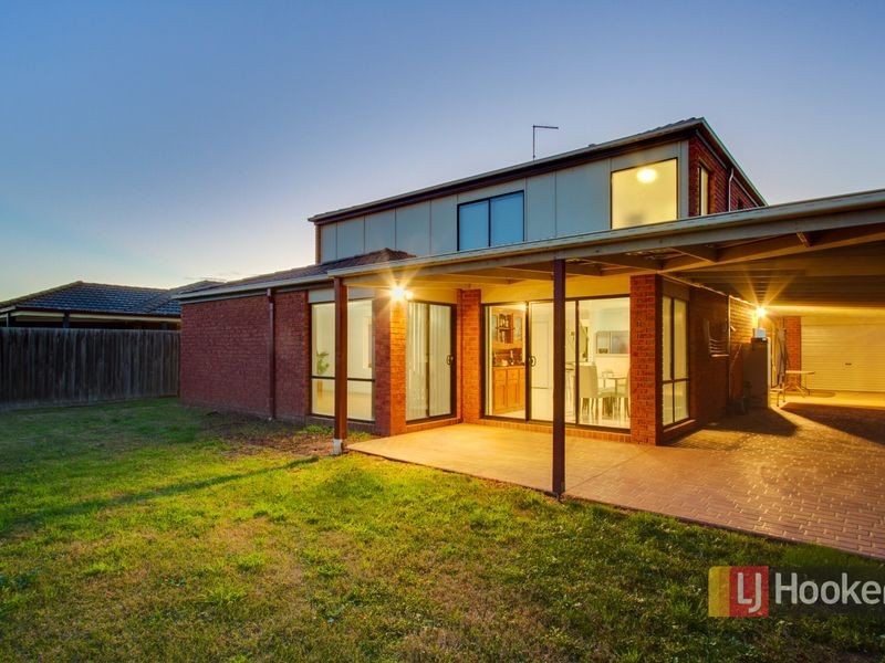 18 Osmington Circle, Narre Warren South VIC 3805