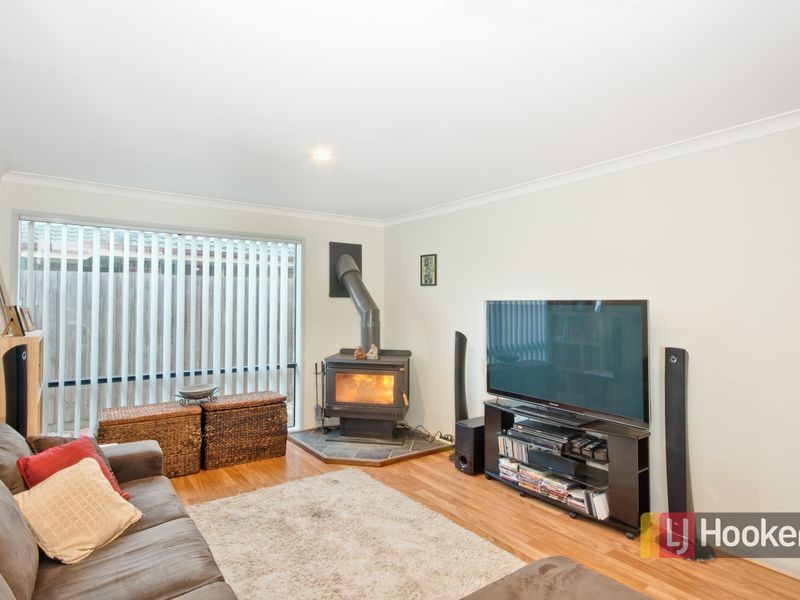 18 Osmington Circle, Narre Warren South VIC 3805