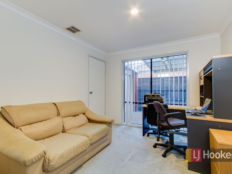 18 Osmington Circle, Narre Warren South VIC 3805