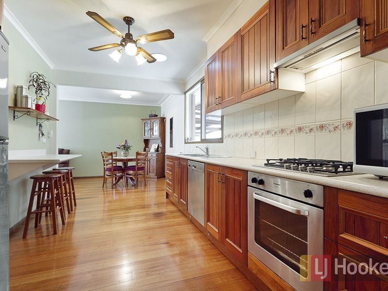 10 Parkland Avenue, Hampton Park VIC 3976