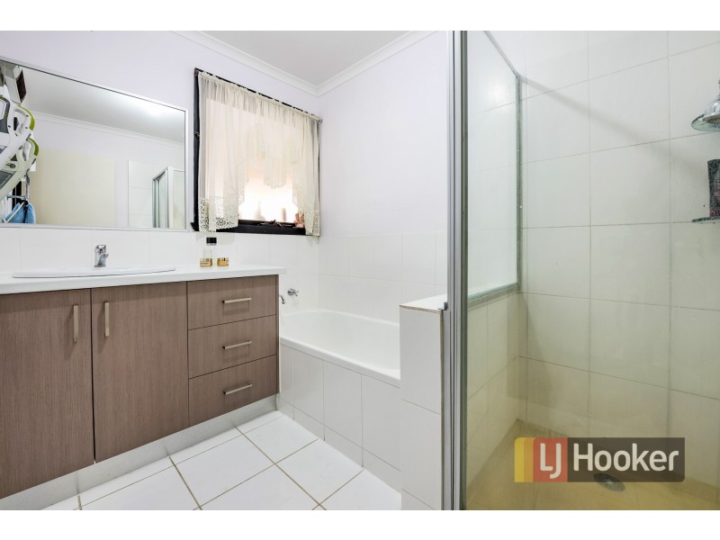 22 Ponto Court, Endeavour Hills VIC 3802