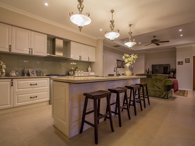 28 Skipperstone Glen, Narre Warren South VIC 3805