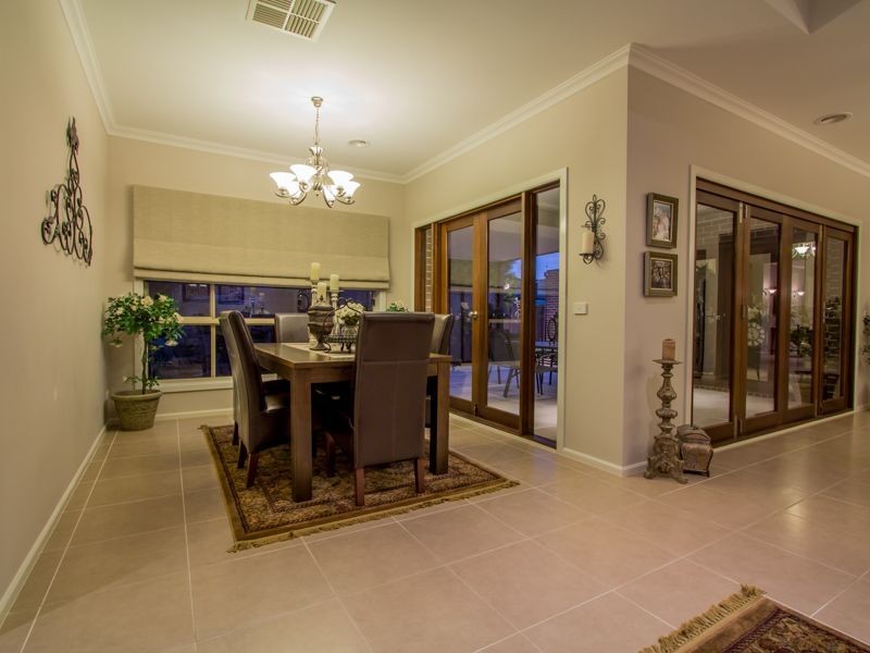 28 Skipperstone Glen, Narre Warren South VIC 3805