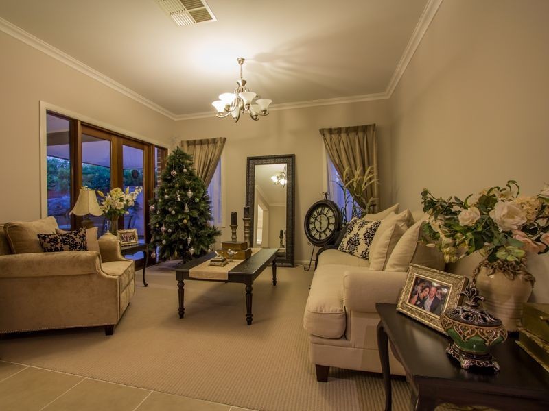 28 Skipperstone Glen, Narre Warren South VIC 3805
