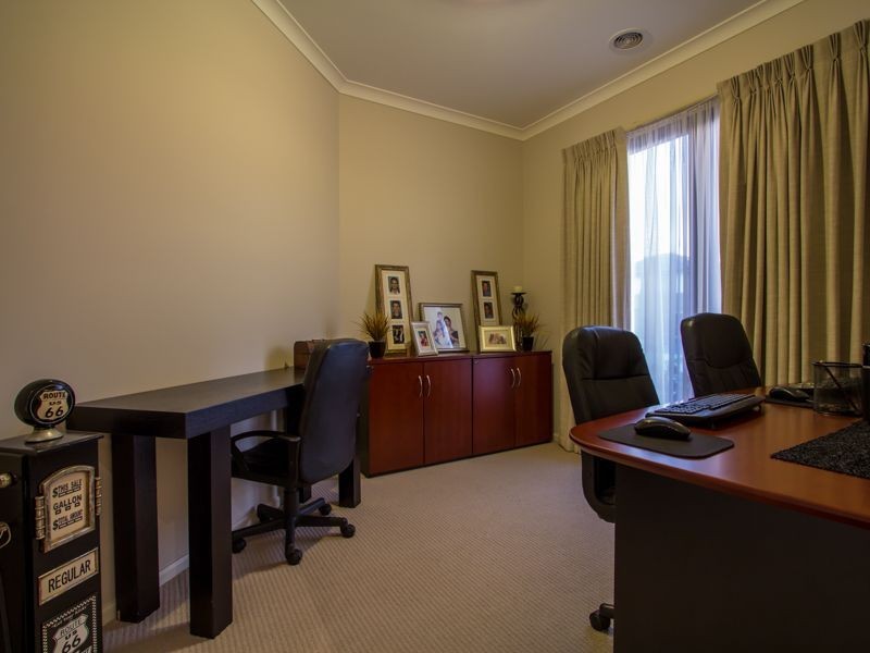28 Skipperstone Glen, Narre Warren South VIC 3805