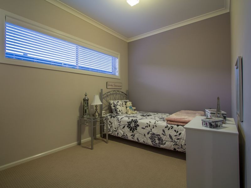 28 Skipperstone Glen, Narre Warren South VIC 3805