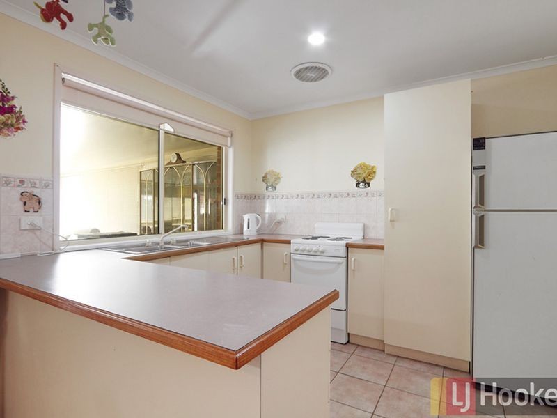 4 The Close, Hampton Park VIC 3976