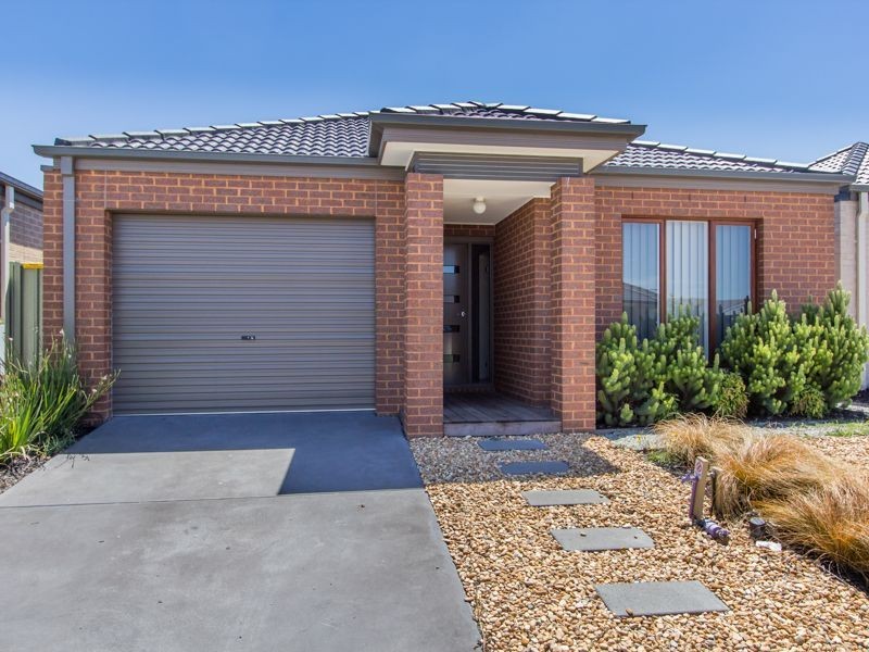 43 Moore Mews, Pakenham VIC 3810
