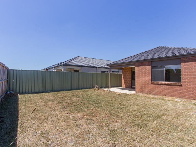 43 Moore Mews, Pakenham VIC 3810