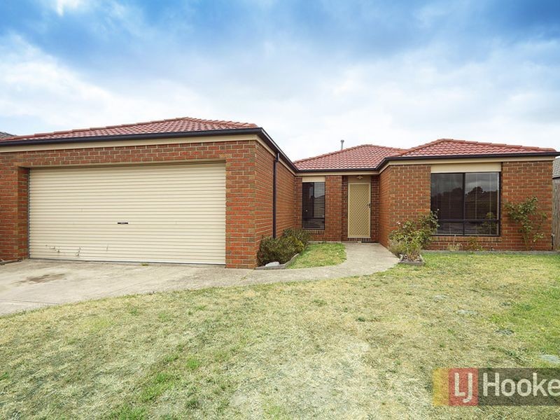 8 Linmac Court, Hampton Park VIC 3976