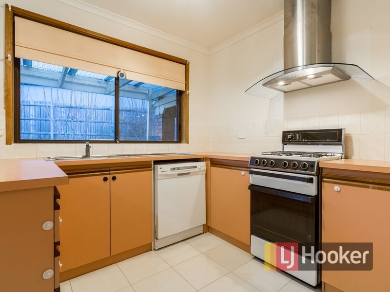 10 Medinah Rise, Hampton Park VIC 3976