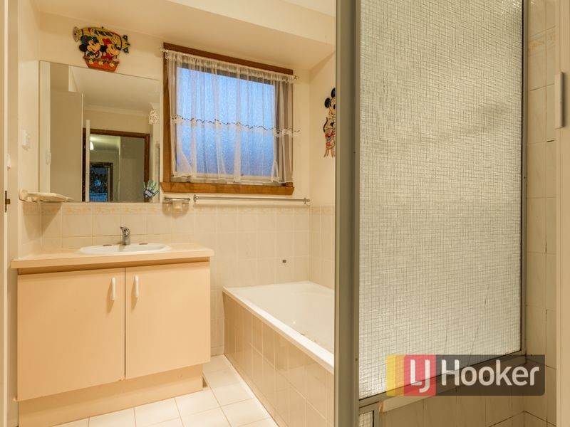 10 Medinah Rise, Hampton Park VIC 3976