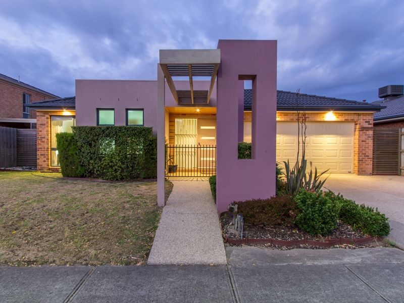 16 Golden Grove Drive, Narre Warren South VIC 3805