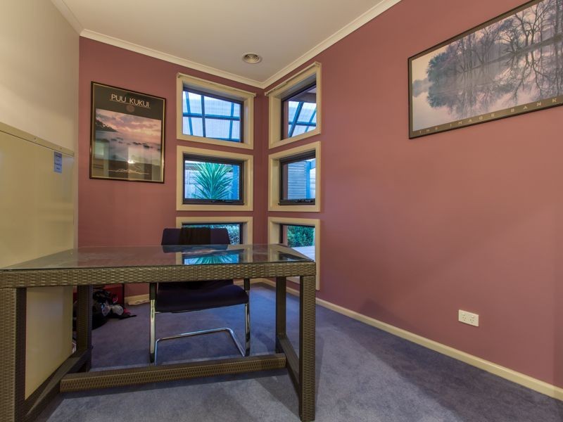 16 Golden Grove Drive, Narre Warren South VIC 3805