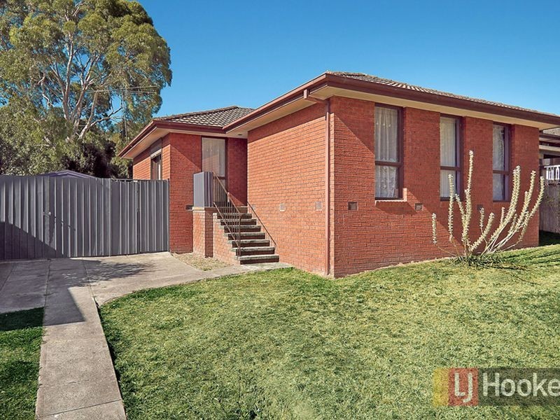 9 The Grange, Hampton Park VIC 3976