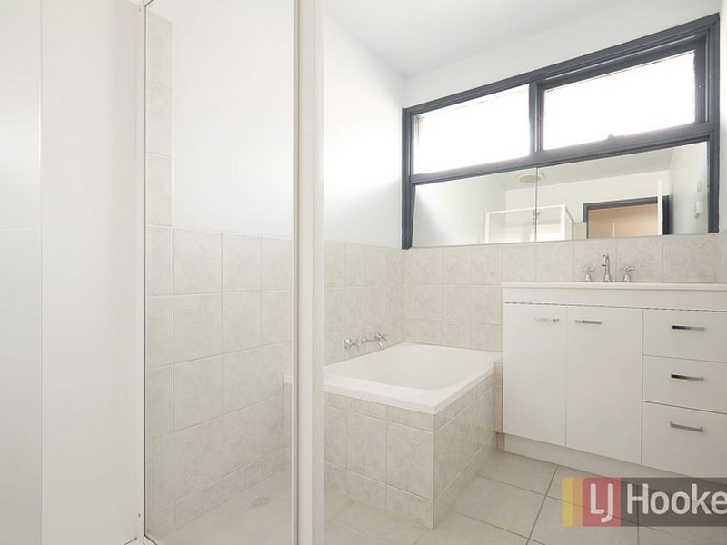 9 The Grange, Hampton Park VIC 3976