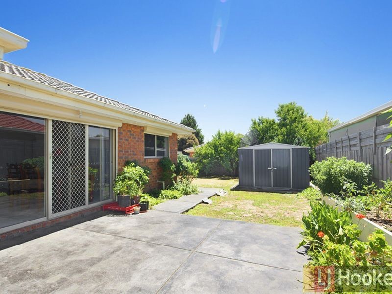 4 Strabane Way, Hampton Park VIC 3976