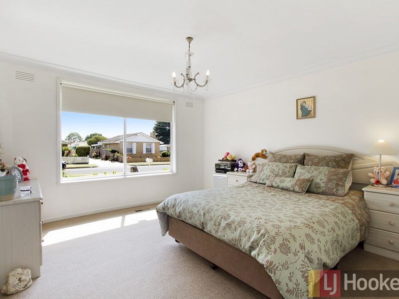 10 Lorna Street, Cranbourne VIC 3977