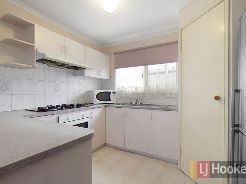 12 Joyce Street, Cranbourne West VIC 3977