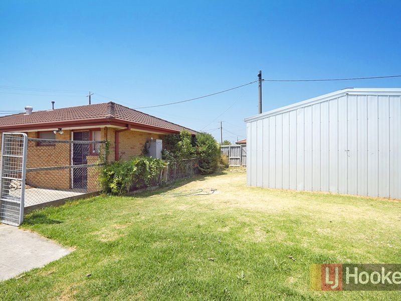 12 Joyce Street, Cranbourne West VIC 3977