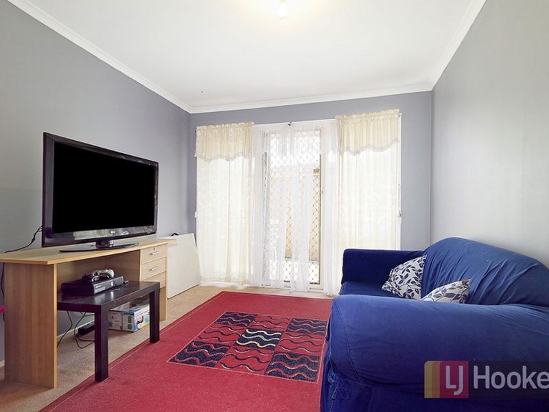 12 Joyce Street, Cranbourne West VIC 3977