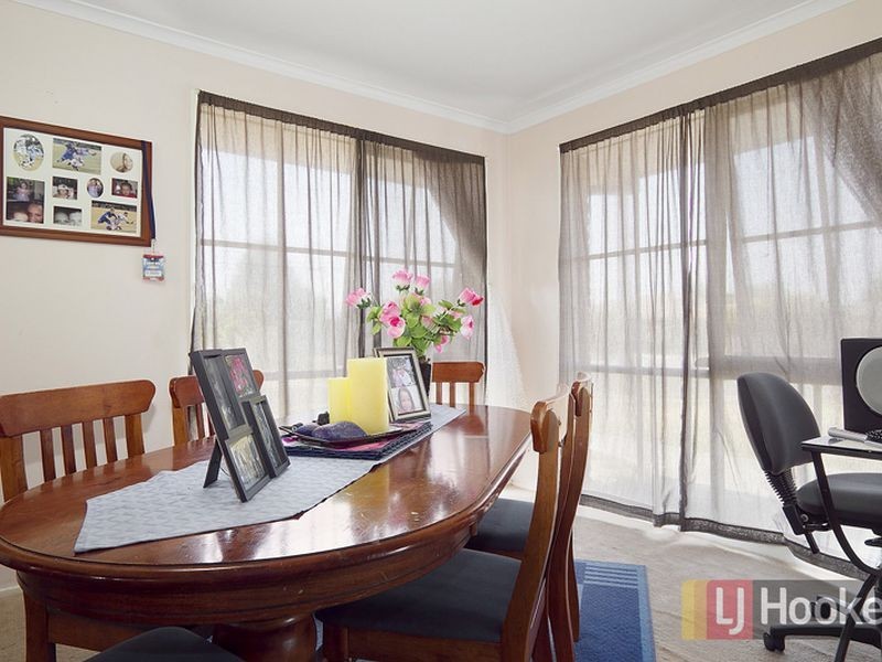 12 Joyce Street, Cranbourne West VIC 3977