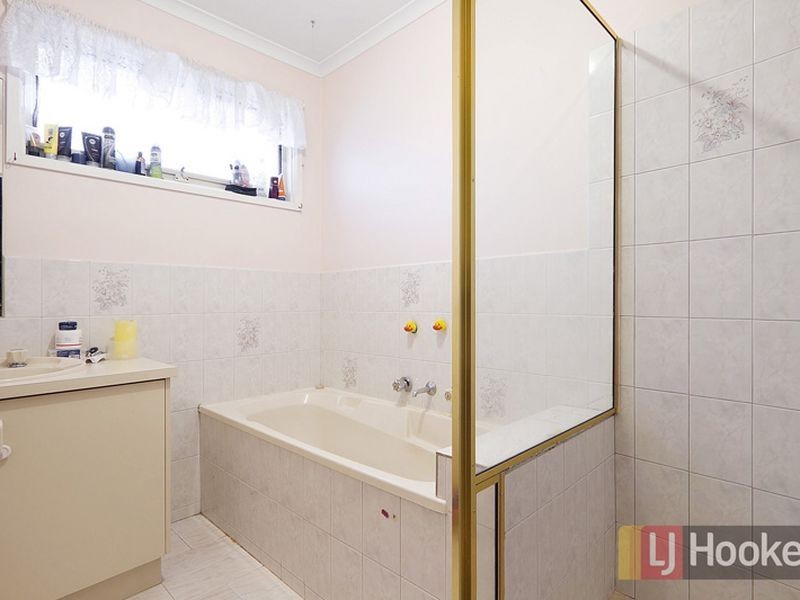 12 Joyce Street, Cranbourne West VIC 3977