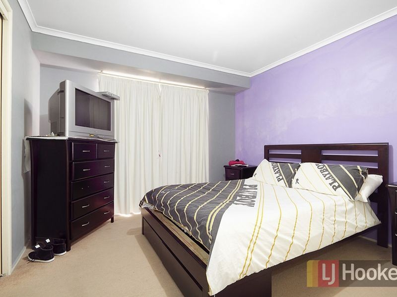 12 Joyce Street, Cranbourne West VIC 3977