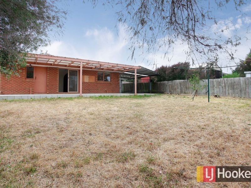 2 Lesley Drive, Hampton Park VIC 3976
