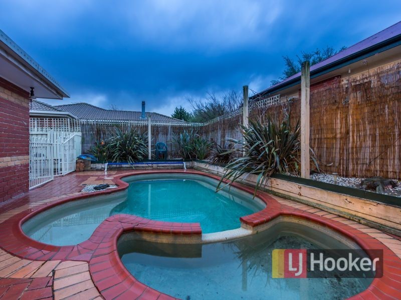 5 Ainsleigh Court, Narre Warren VIC 3805