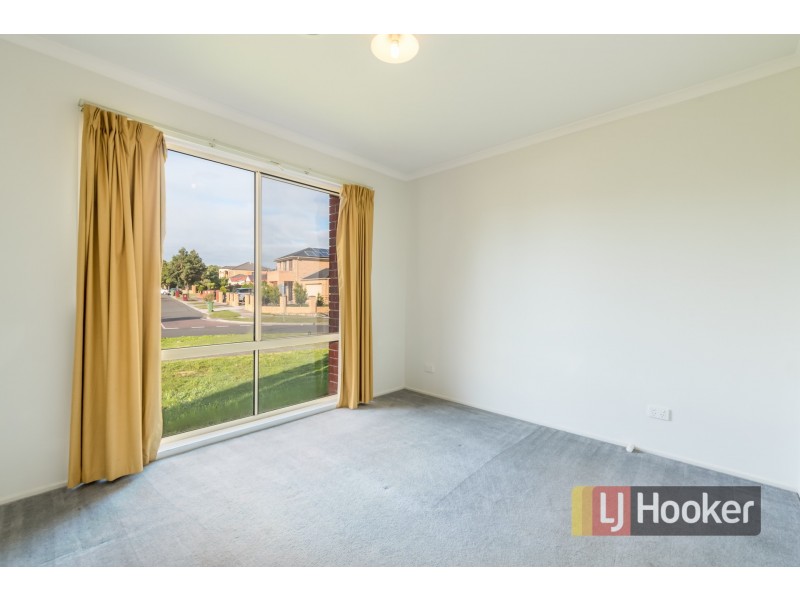 48 Cato Parkway, Lynbrook VIC 3975