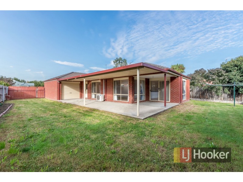 48 Cato Parkway, Lynbrook VIC 3975