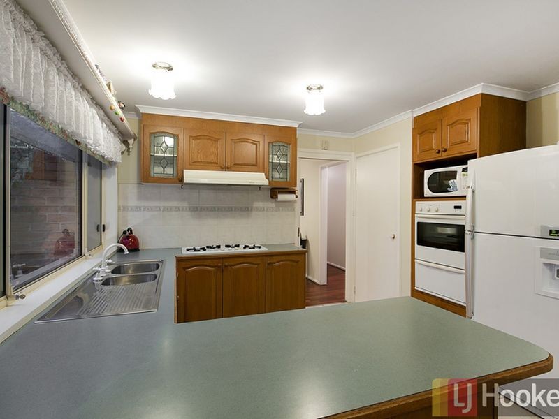 16 Chain Court, Narre Warren South VIC 3805
