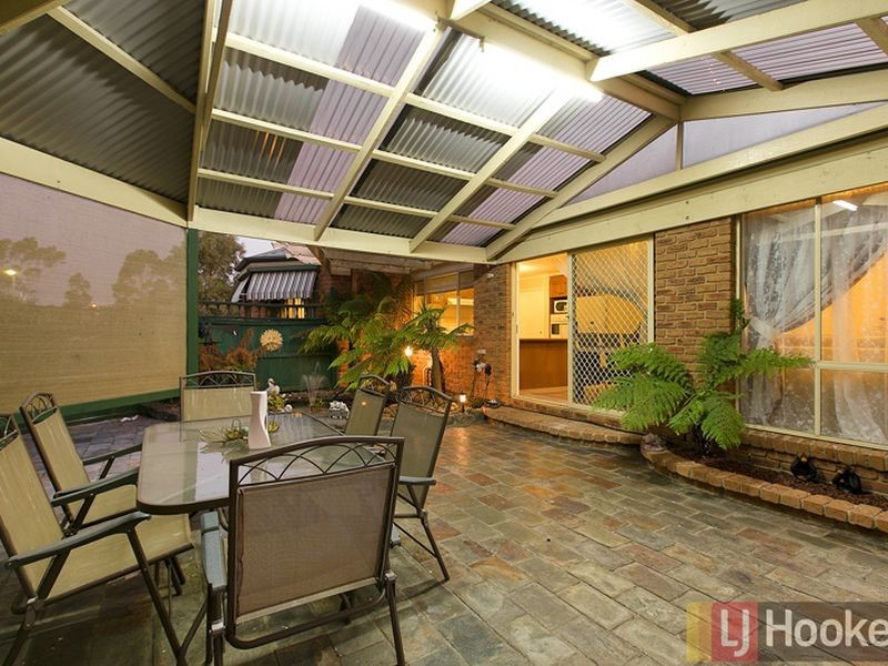 16 Chain Court, Narre Warren South VIC 3805