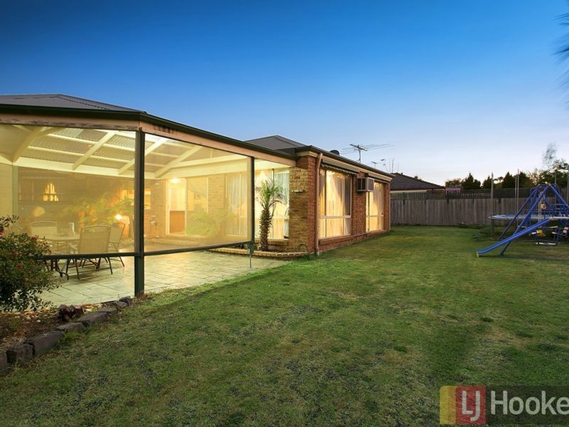 16 Chain Court, Narre Warren South VIC 3805