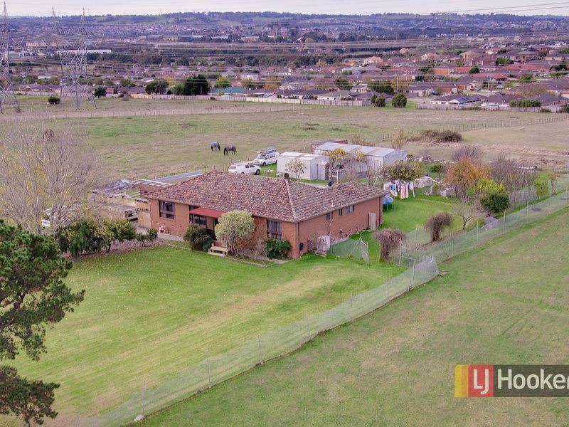 8 Wethersdane Drive, Hampton Park VIC 3976