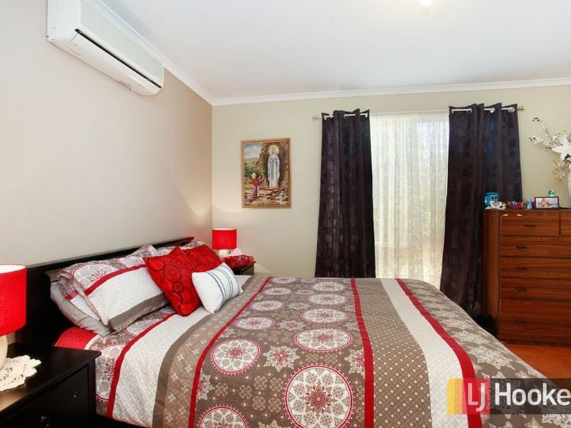 28 Ellindale Close, Hampton Park VIC 3976