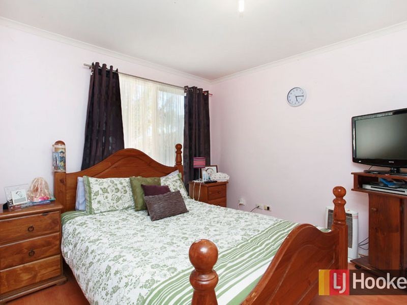 28 Ellindale Close, Hampton Park VIC 3976