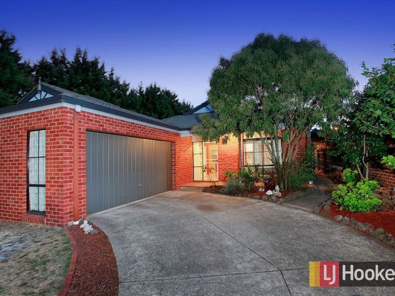 17 Eclipse Court, Hampton Park VIC 3976