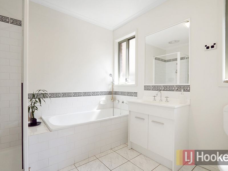 61 Horizon Boulevard, Hampton Park VIC 3976