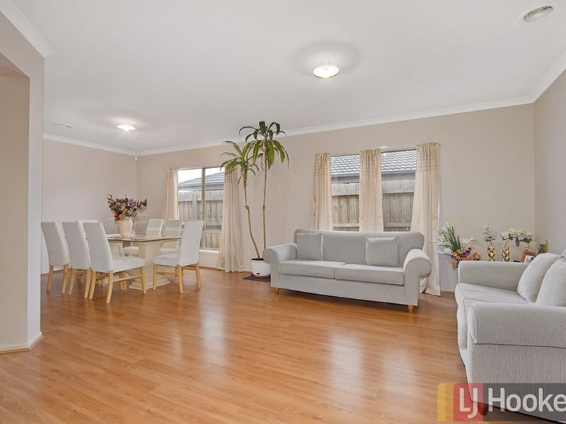 13 Lakeview Drive, Narre Warren South VIC 3805