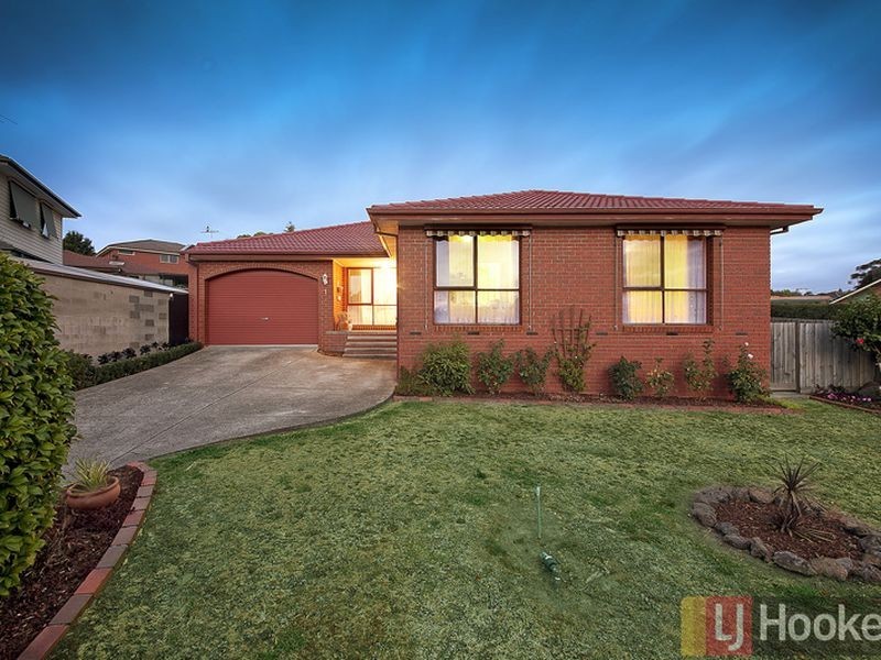 1 Ester Close, Endeavour Hills VIC 3802