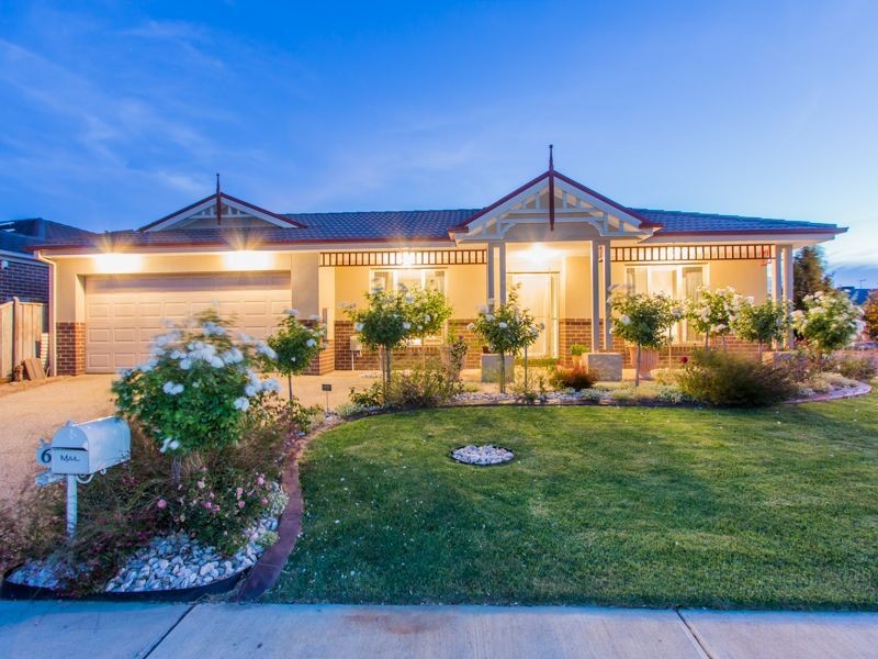 61 Thunderbolt Drive, Cranbourne East VIC 3977
